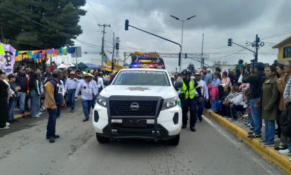 Saldo blanco en Paseo de San Francisco Tlalcilalcalpan; congregan a 50 mil personas