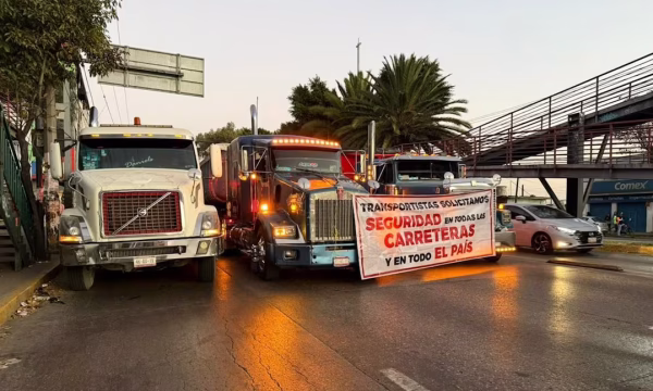 Insisten transportistas en su paro nacional este lunes; se esperan bloqueos parciales de vialidades y carreteras