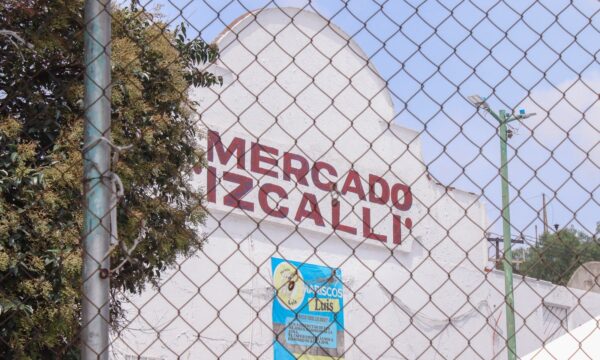 Arranca Isaac Montoya programa de regularización de mercados en Naucalpan