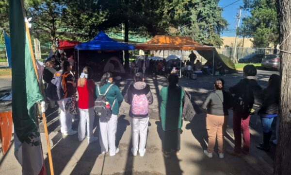 Extienden empleados del IMSS protesta a Atlacomulco; en Toluca y Metepec, se mantienen bloqueos a vialidades