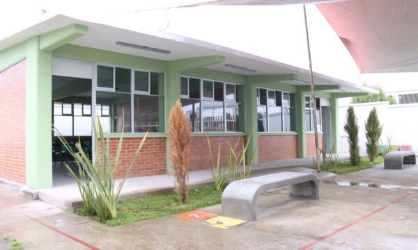 Zinacantepec entrega aula y comedor para estudiantes con discapacidad