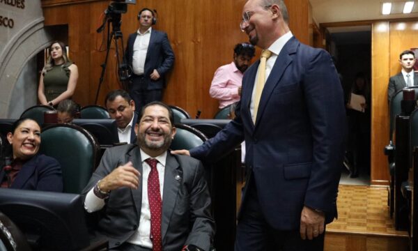 Francisco Vázquez se apunta por alcaldía de Texcoco; acatará definiciones de Morena