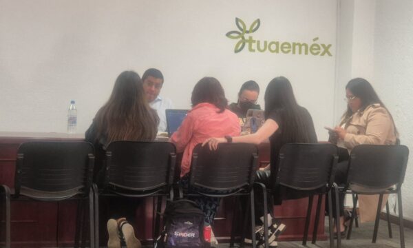 UAEMex acuerda reforzar seguridad en campus y rutas de Potrobús tras reunión con Enjambre Estudiantil